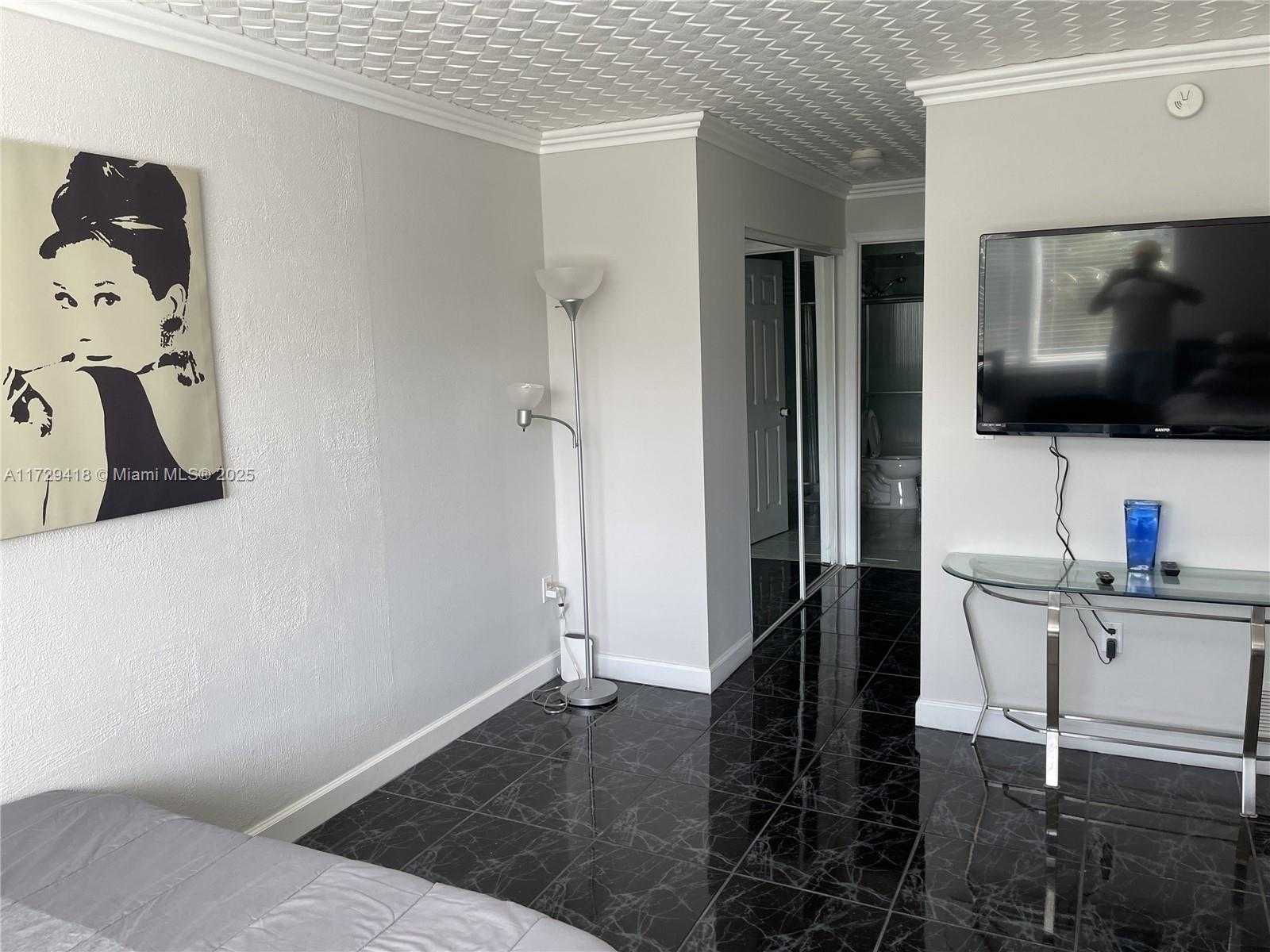 Small Image of 200 178TH DR #609, Sunny Isles Beach Number 12