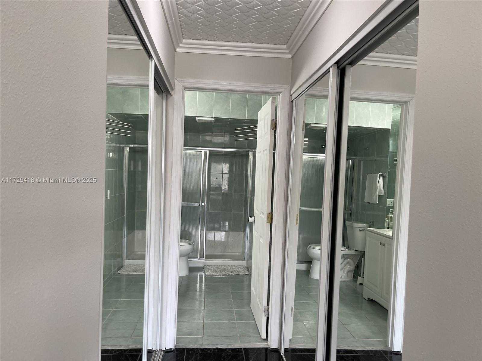 Small Image of 200 178TH DR #609, Sunny Isles Beach Number 18