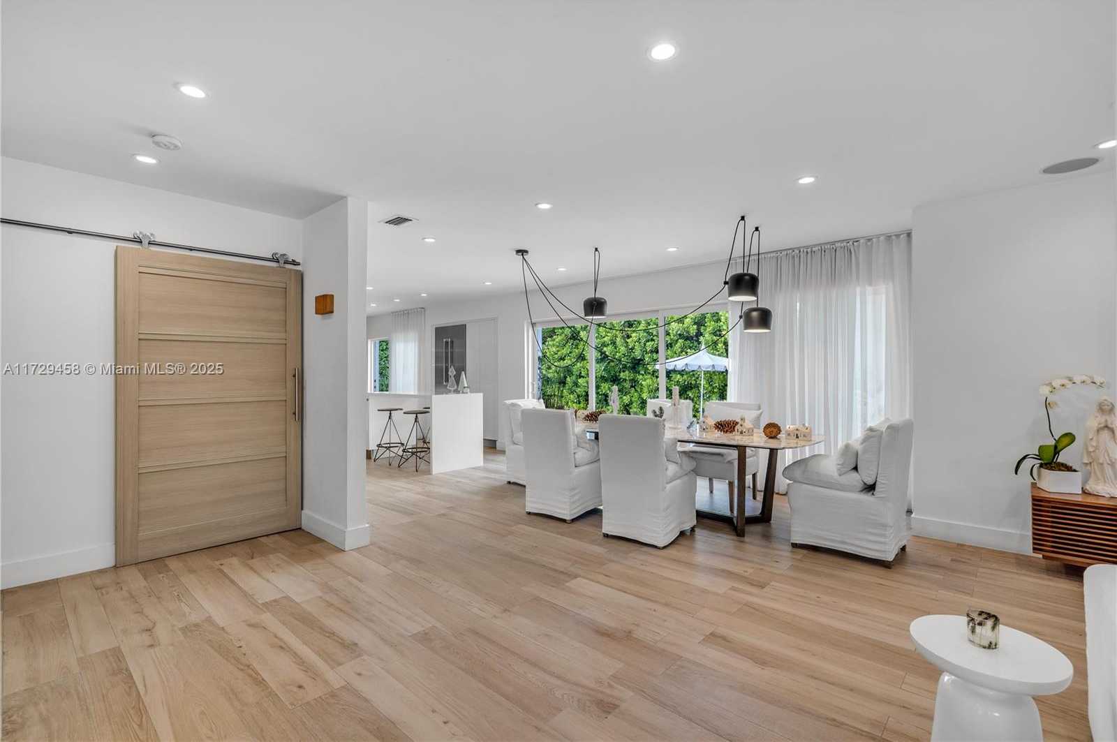 Small Image of 290 EAST SHORE DR E, Miami Number 12