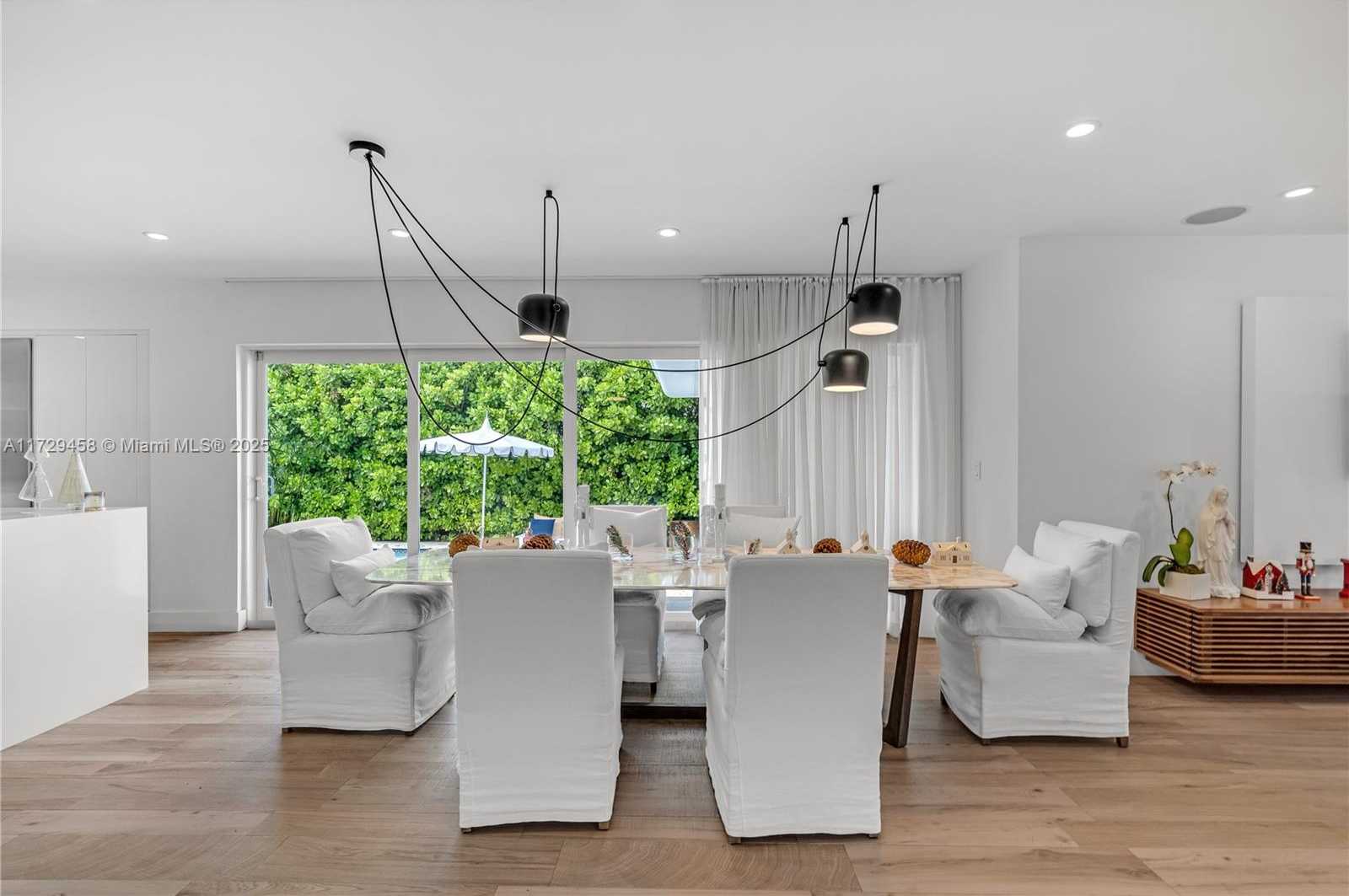 Small Image of 290 EAST SHORE DR E, Miami Number 13