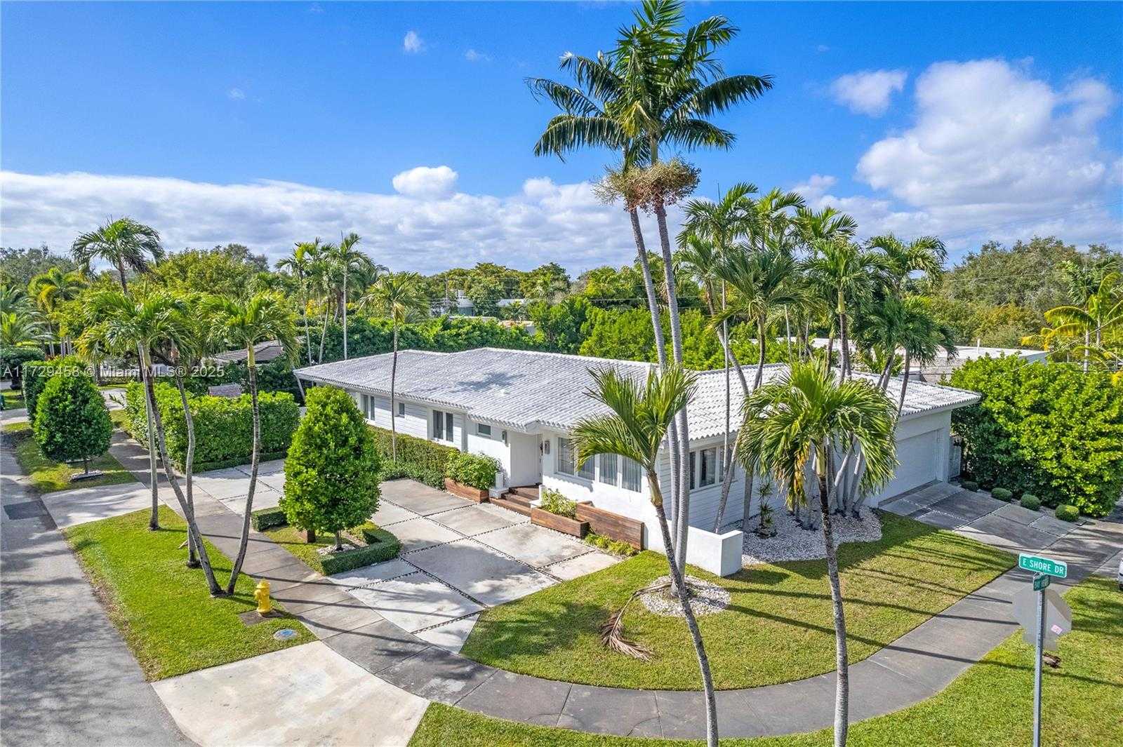 Small Image of 290 EAST SHORE DR E, Miami Number 4