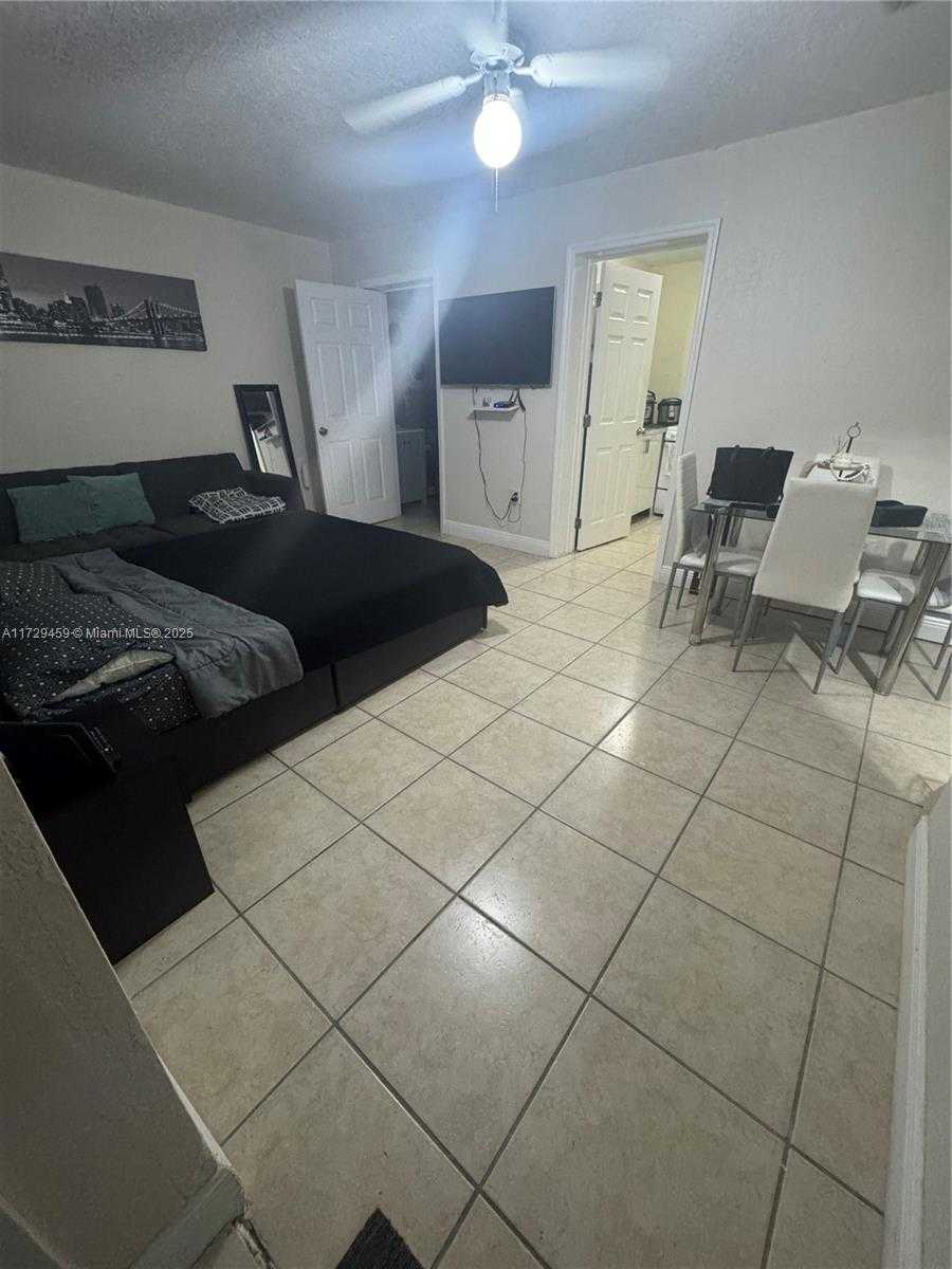 Small Image of Miami Number 2