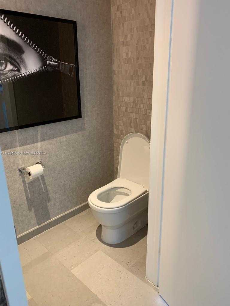 Small Image of 88 SE 7th St, Miami, FL 33131, USA Number 31