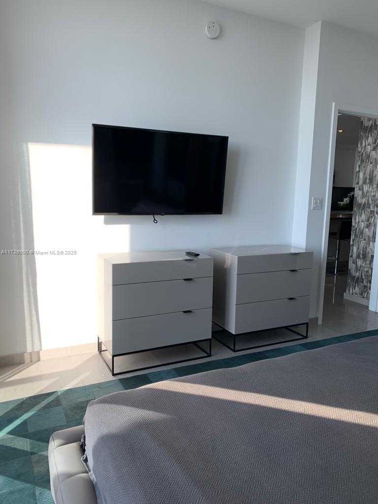 Small Image of 88 SE 7th St, Miami, FL 33131, USA Number 46