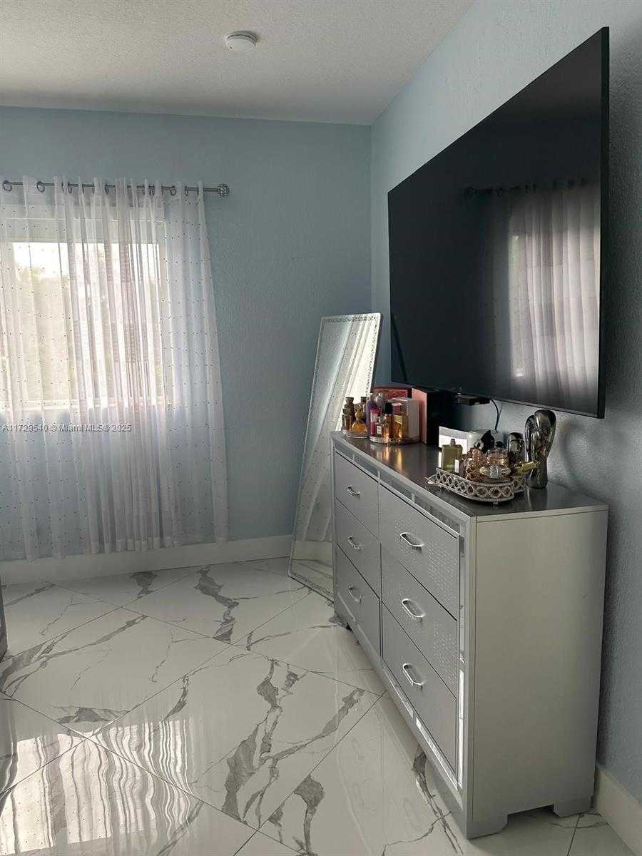 Small Image of 318 NORTH EAST 31ST AVE, Homestead Number 10