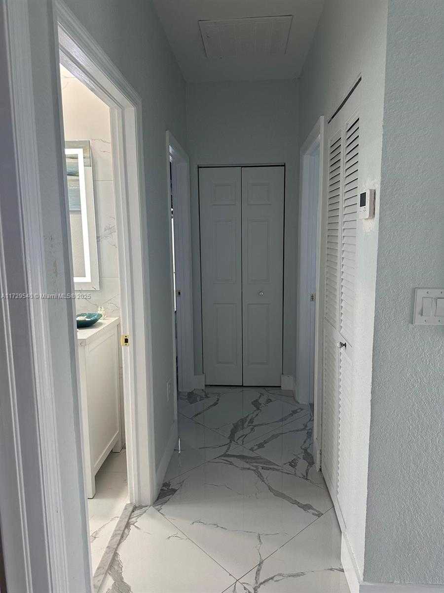 Small Image of 318 NORTH EAST 31ST AVE, Homestead Number 12