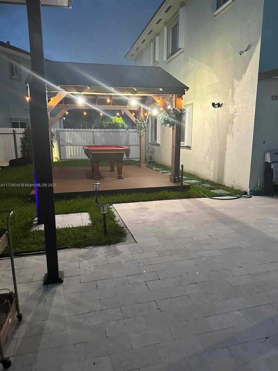 Small Image of 318 NORTH EAST 31ST AVE, Homestead Number 5
