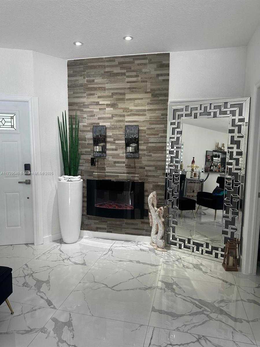 Small Image of 318 NORTH EAST 31ST AVE, Homestead Number 6