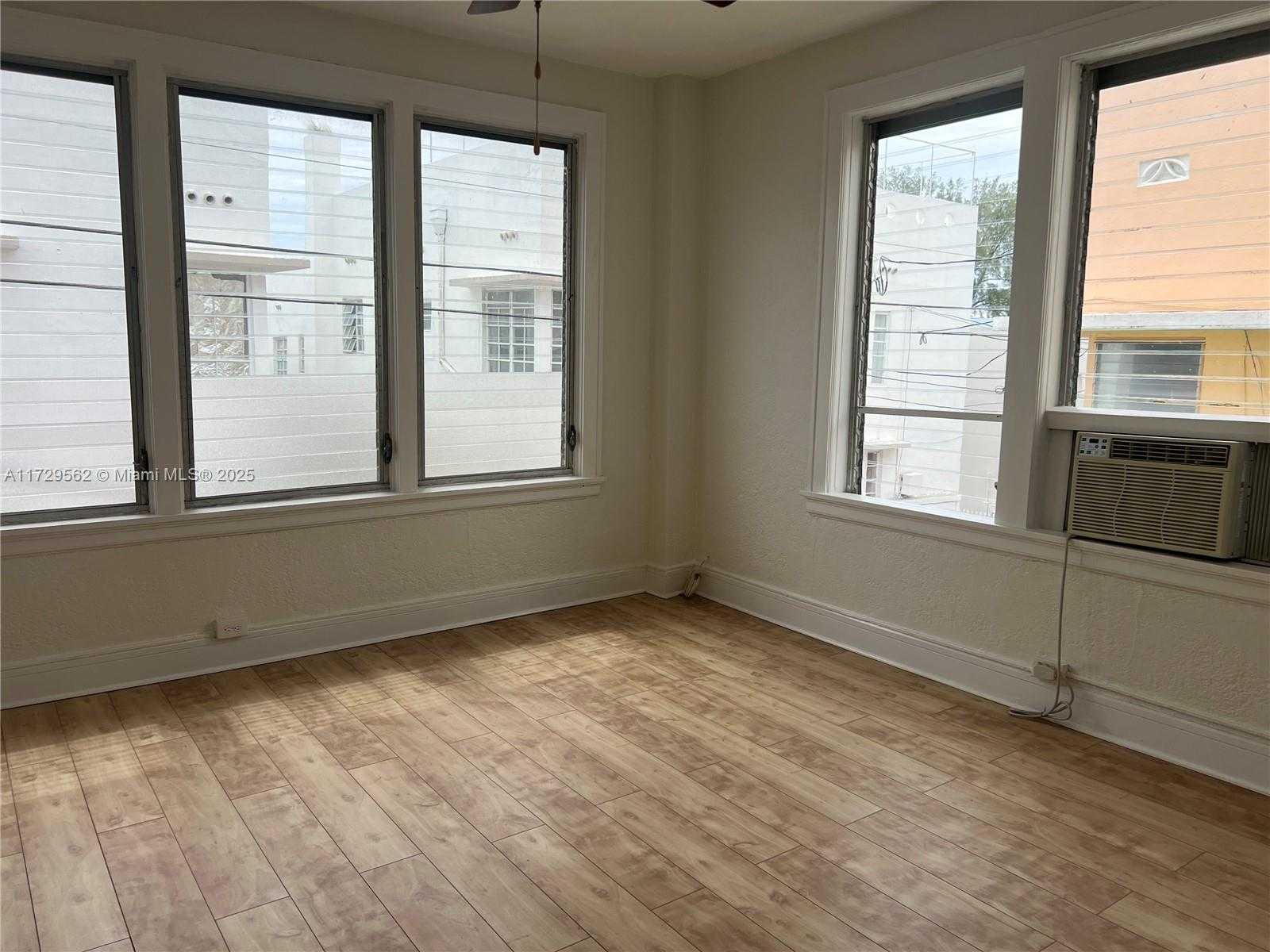 Small Image of 1361 MERIDIAN AVE #2, Miami Beach Number 12