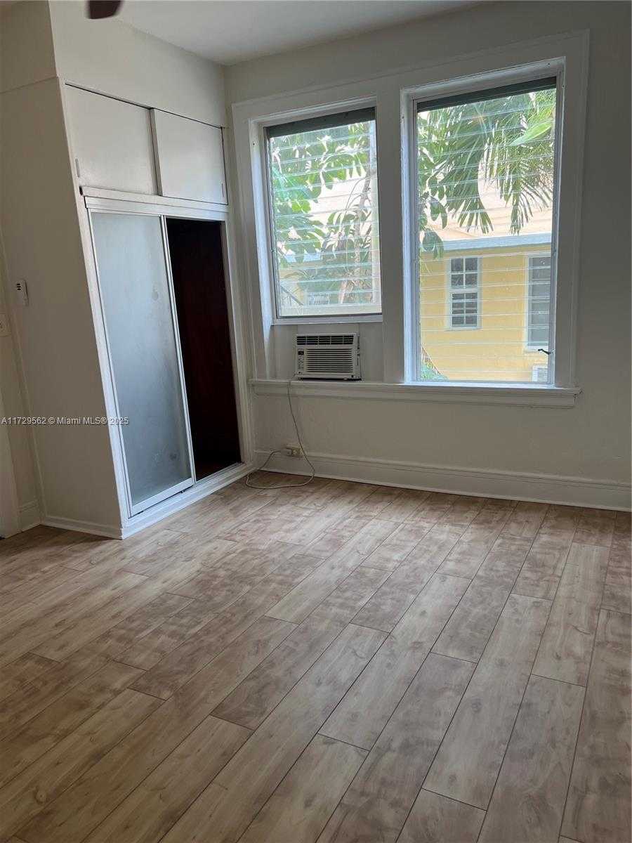 Small Image of 1361 MERIDIAN AVE #2, Miami Beach Number 17