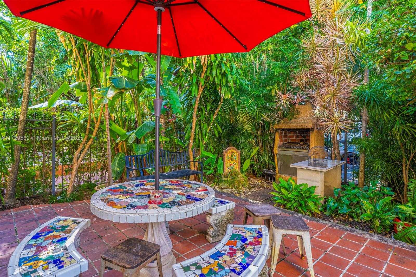 Small Image of 1361 MERIDIAN AVE #2, Miami Beach Number 7