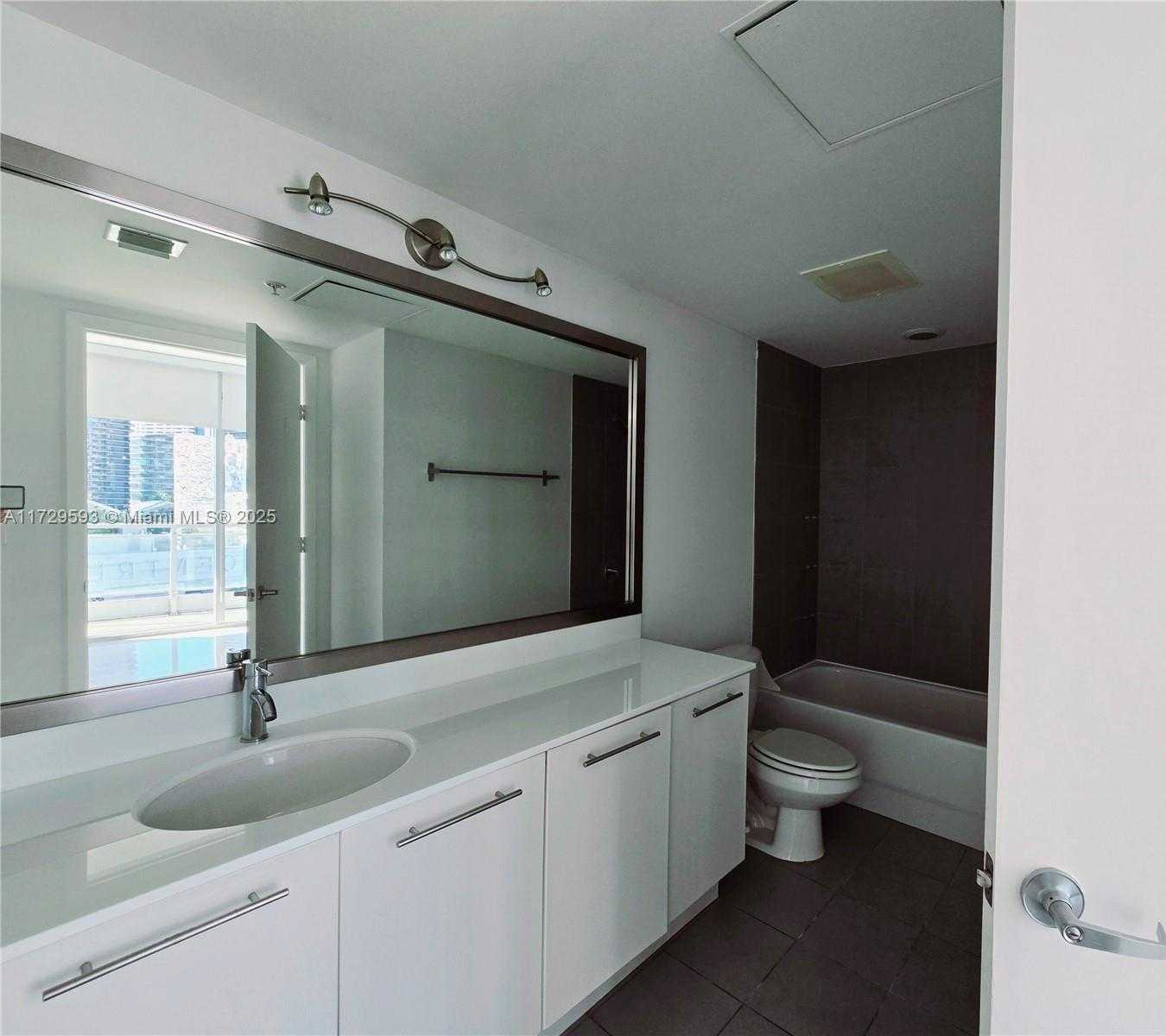 Small Image of 92 SOUTH WEST 3 ST #1702, Miami Number 10