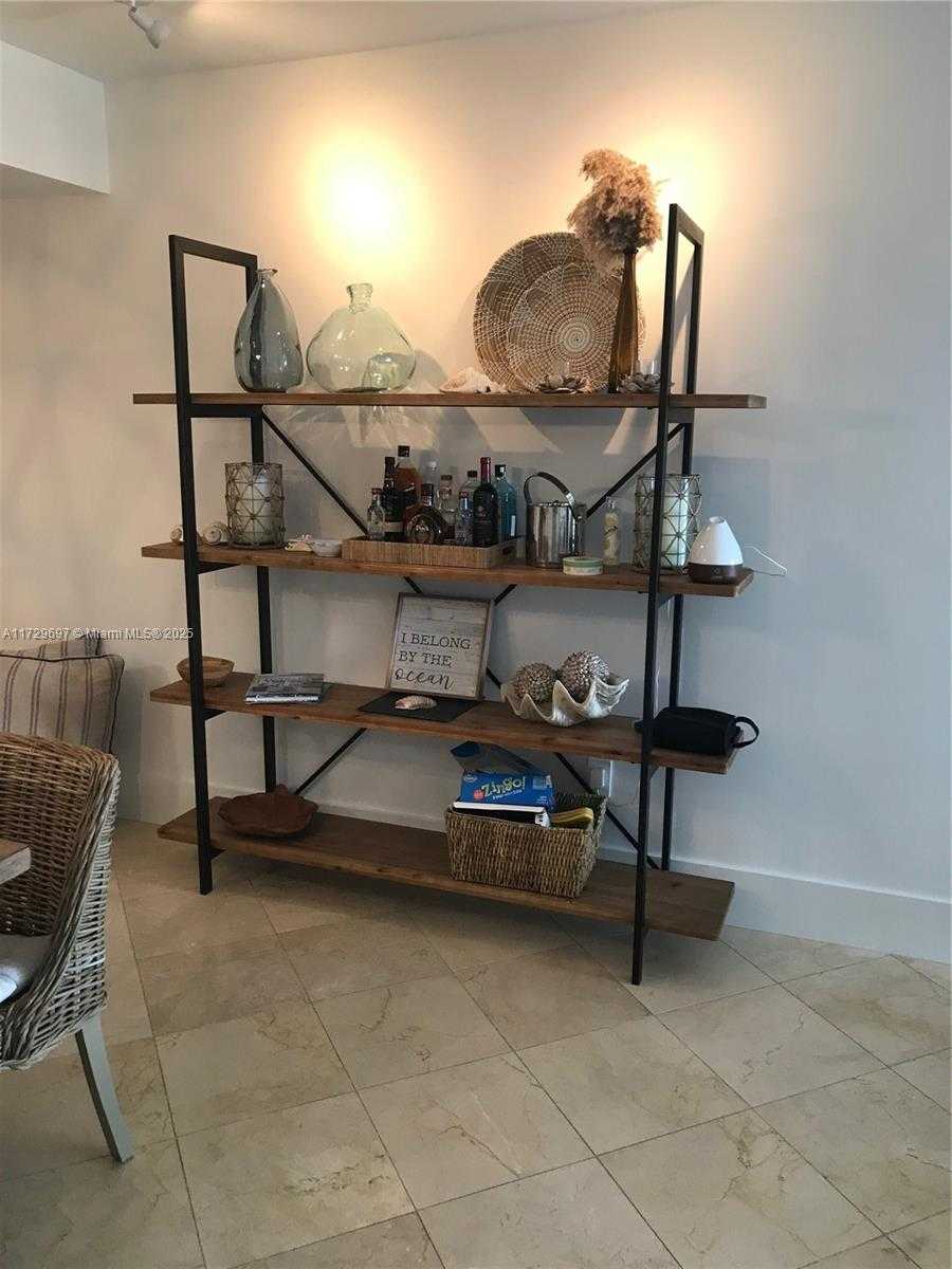 Small Image of 6365 COLLINS AVE #2305, Miami Beach Number 9