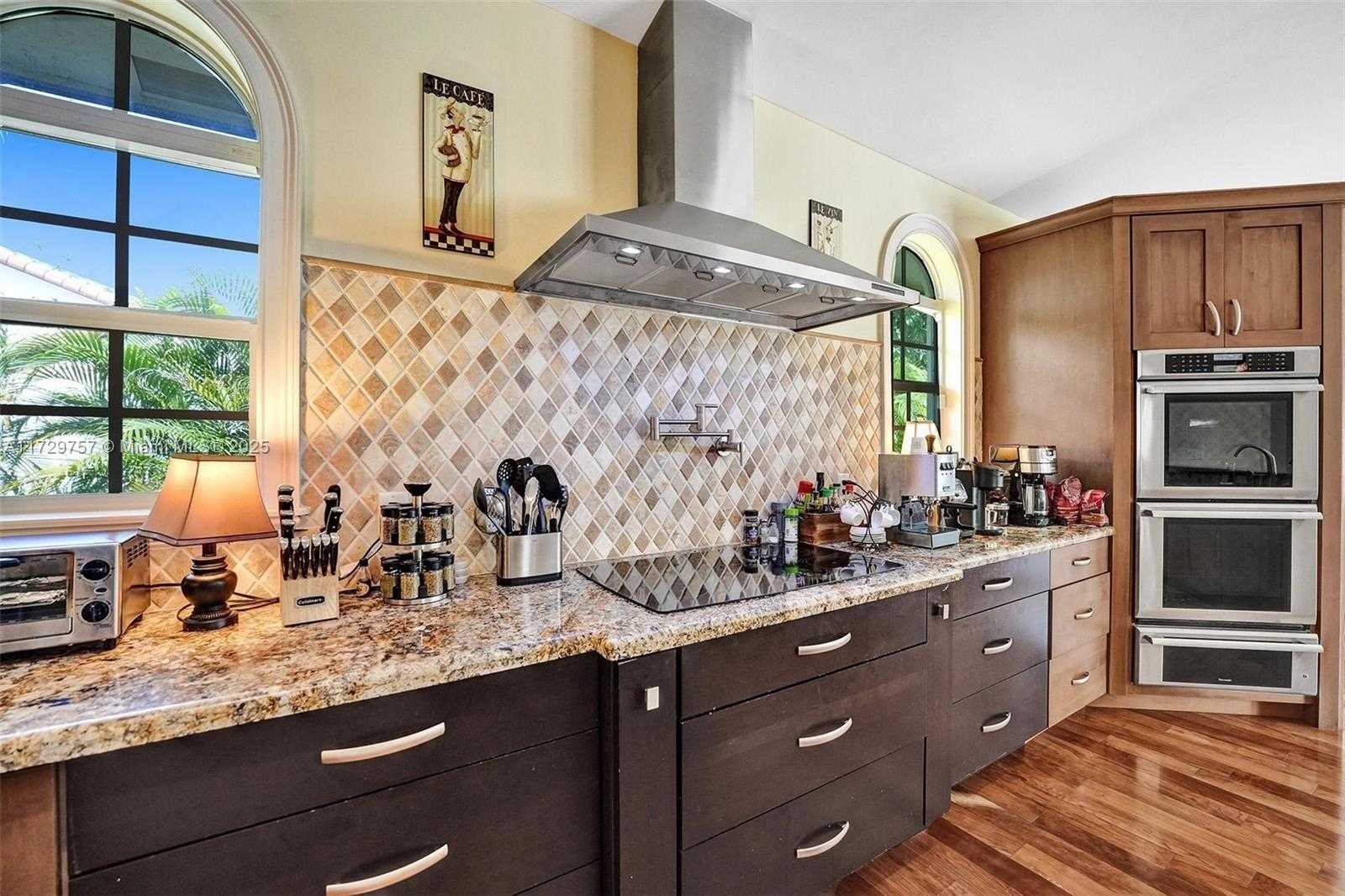 Small Image of 22180 WOODSET LN, Boca Raton Number 30