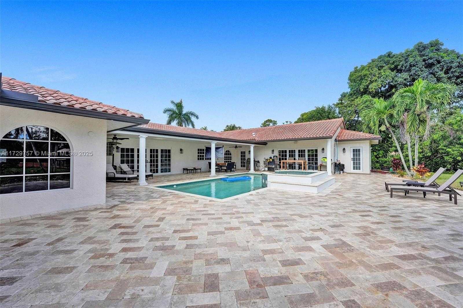 Small Image of 22180 WOODSET LN, Boca Raton Number 40