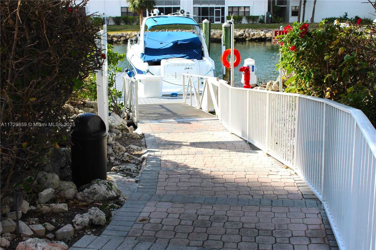 Small Image of 3575 MYSTIC POINTE DR #25, Aventura Number 10