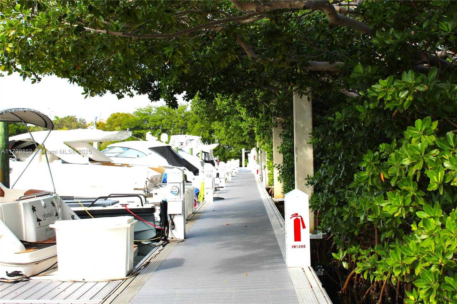 Small Image of 3575 MYSTIC POINTE DR #25, Aventura Number 15