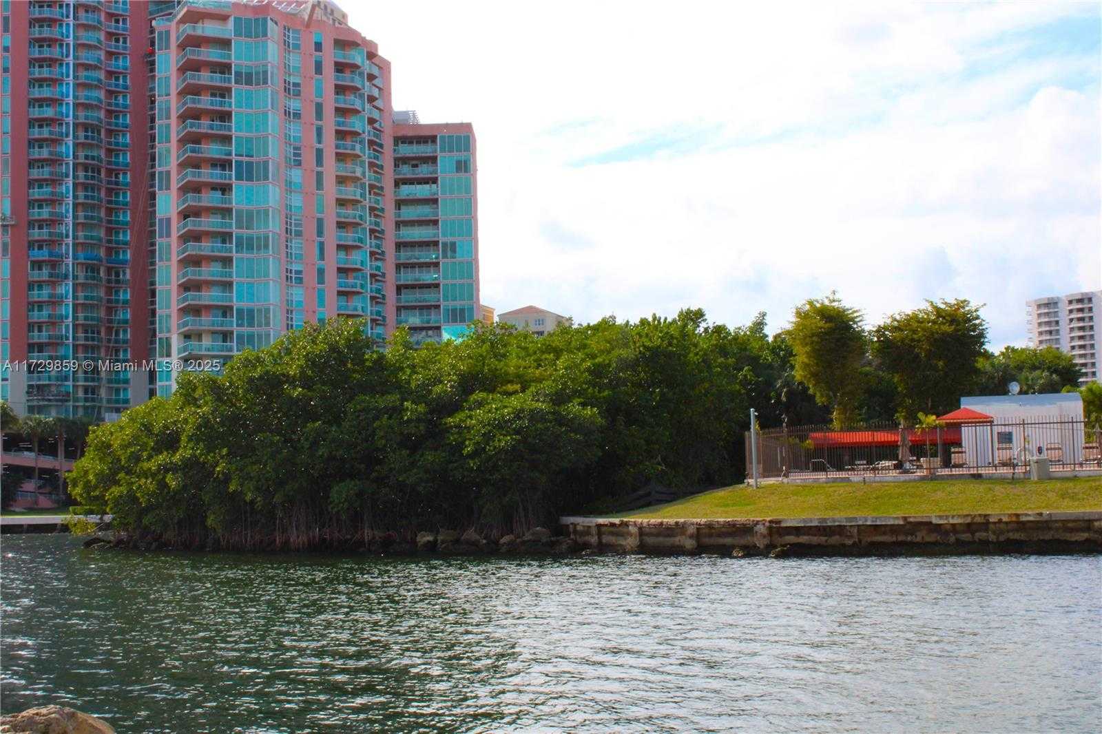 Small Image of 3575 MYSTIC POINTE DR #25, Aventura Number 22