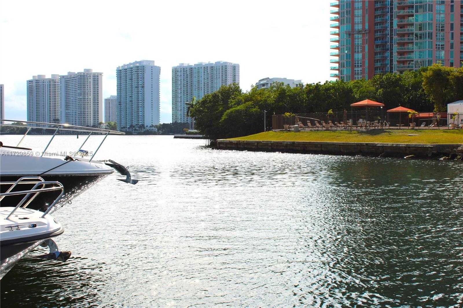 Small Image of 3575 MYSTIC POINTE DR #25, Aventura Number 23
