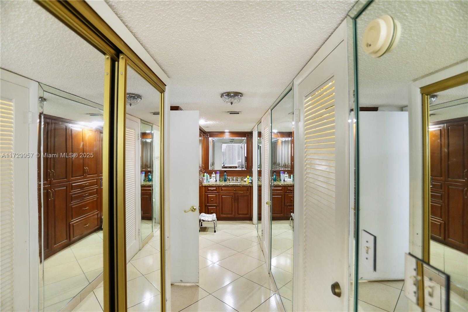 Small Image of 6039 COLLINS AVE #607, Miami Beach Number 6