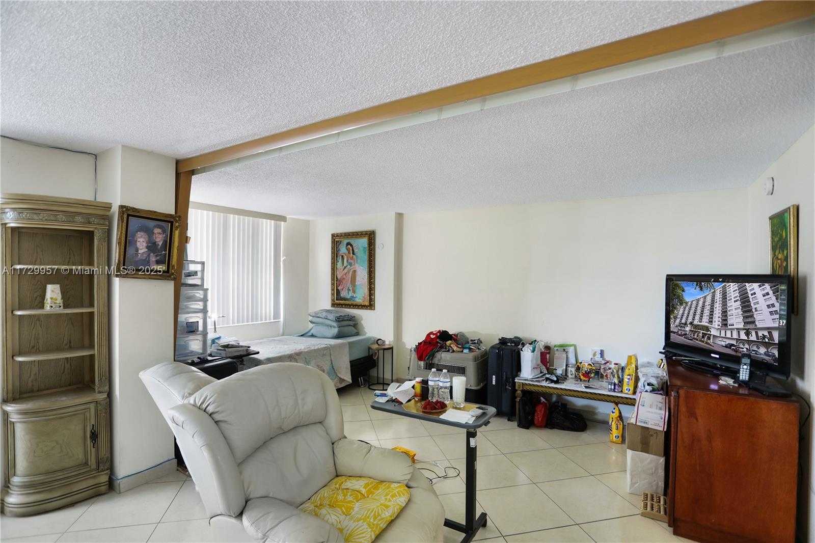 Small Image of 6039 COLLINS AVE #607, Miami Beach Number 9