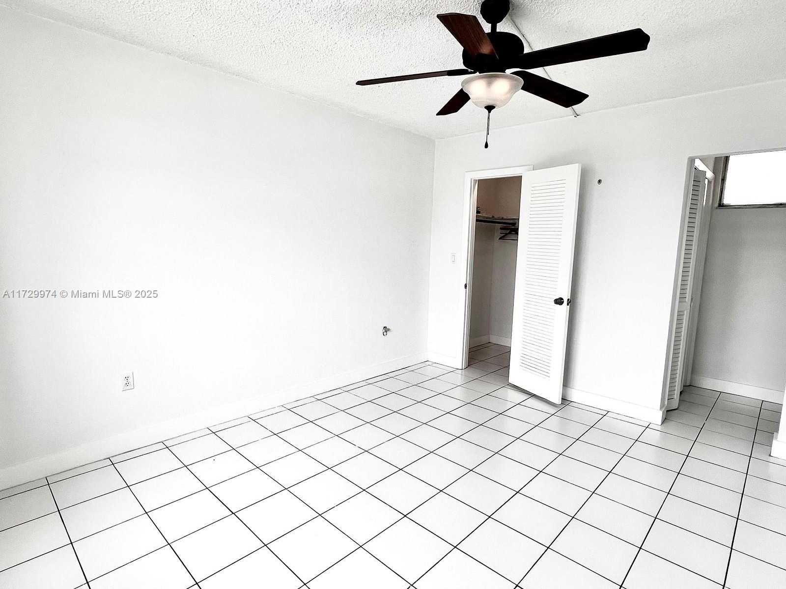 Small Image of 2980 POINT EAST DR #D302, Aventura Number 17