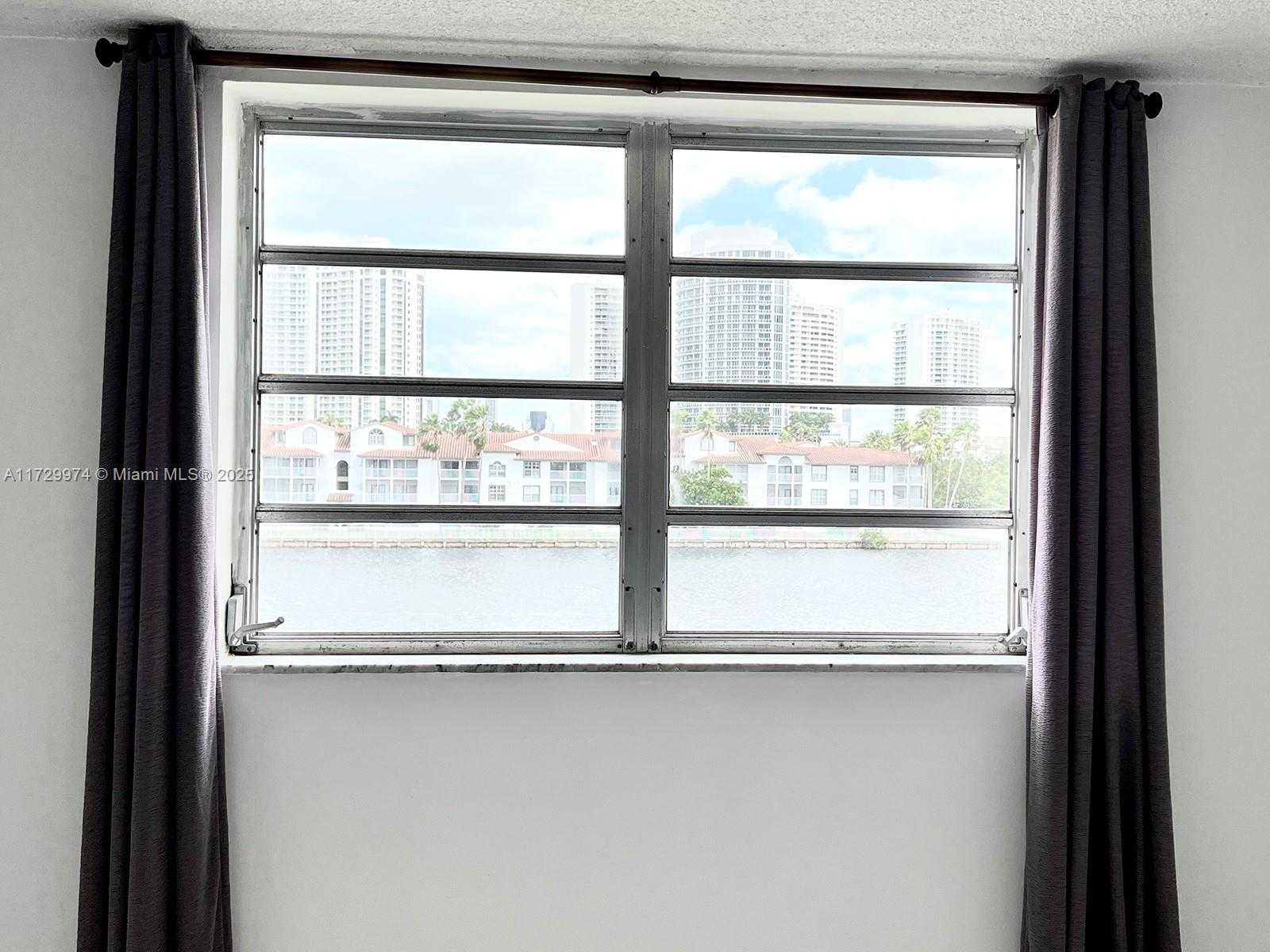 Small Image of 2980 POINT EAST DR #D302, Aventura Number 20