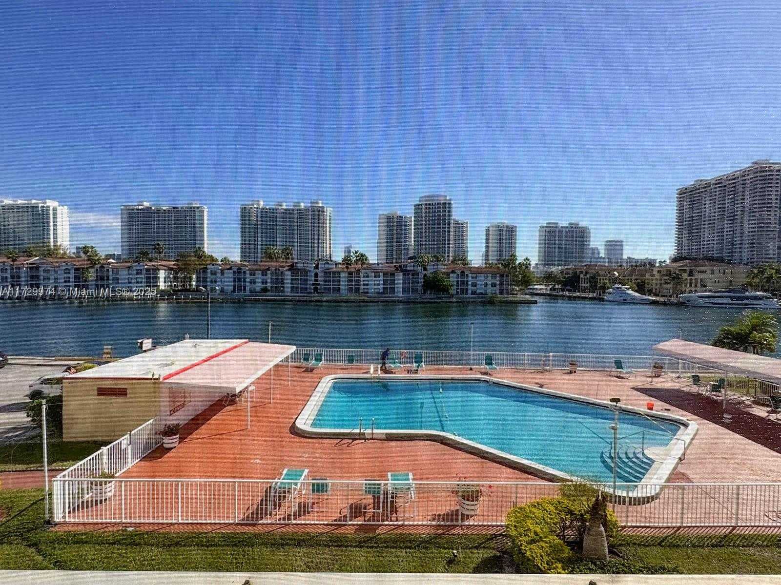 Small Image of 2980 POINT EAST DR #D302, Aventura Number 23