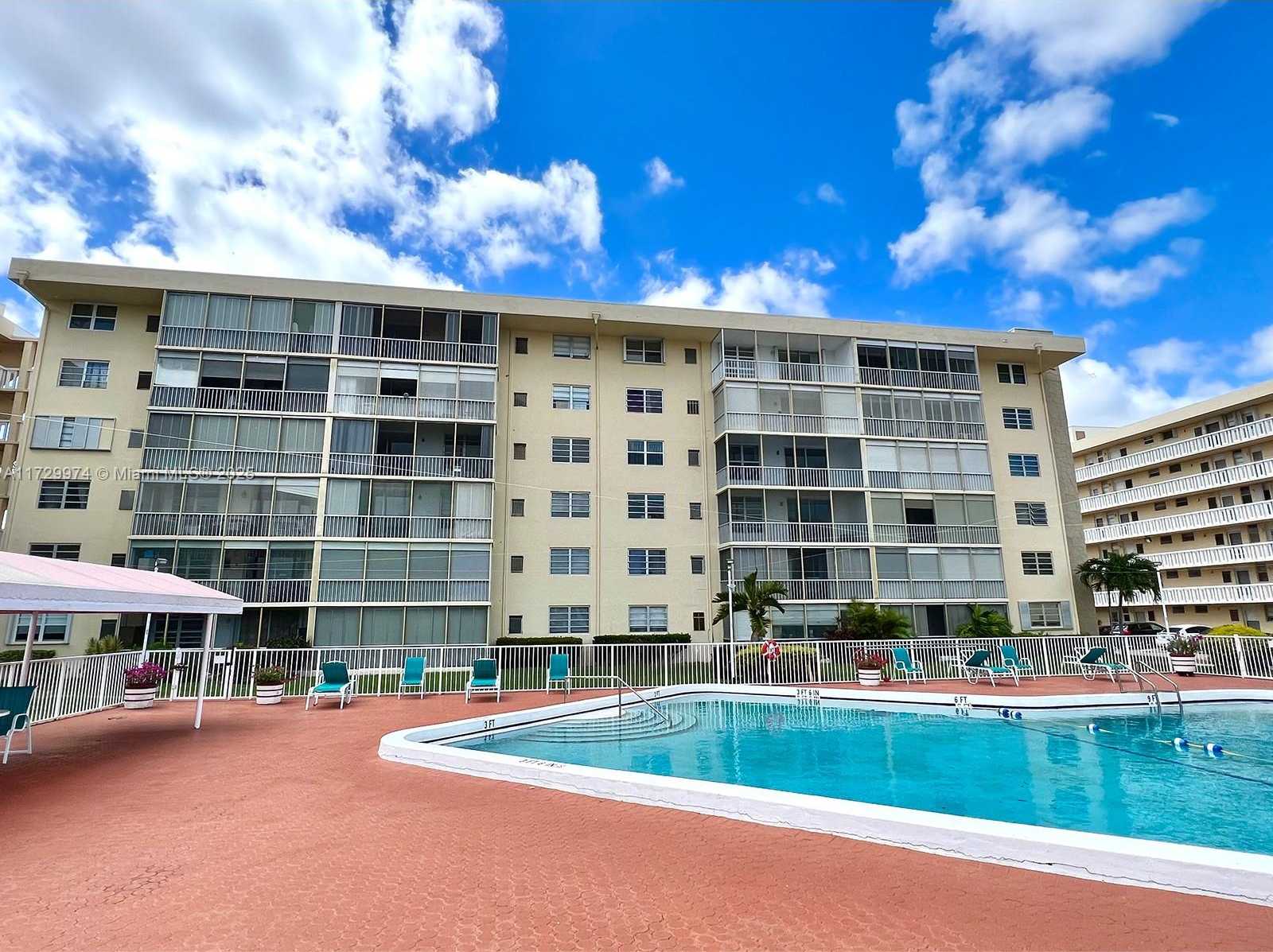 Small Image of 2980 POINT EAST DR #D302, Aventura Number 28