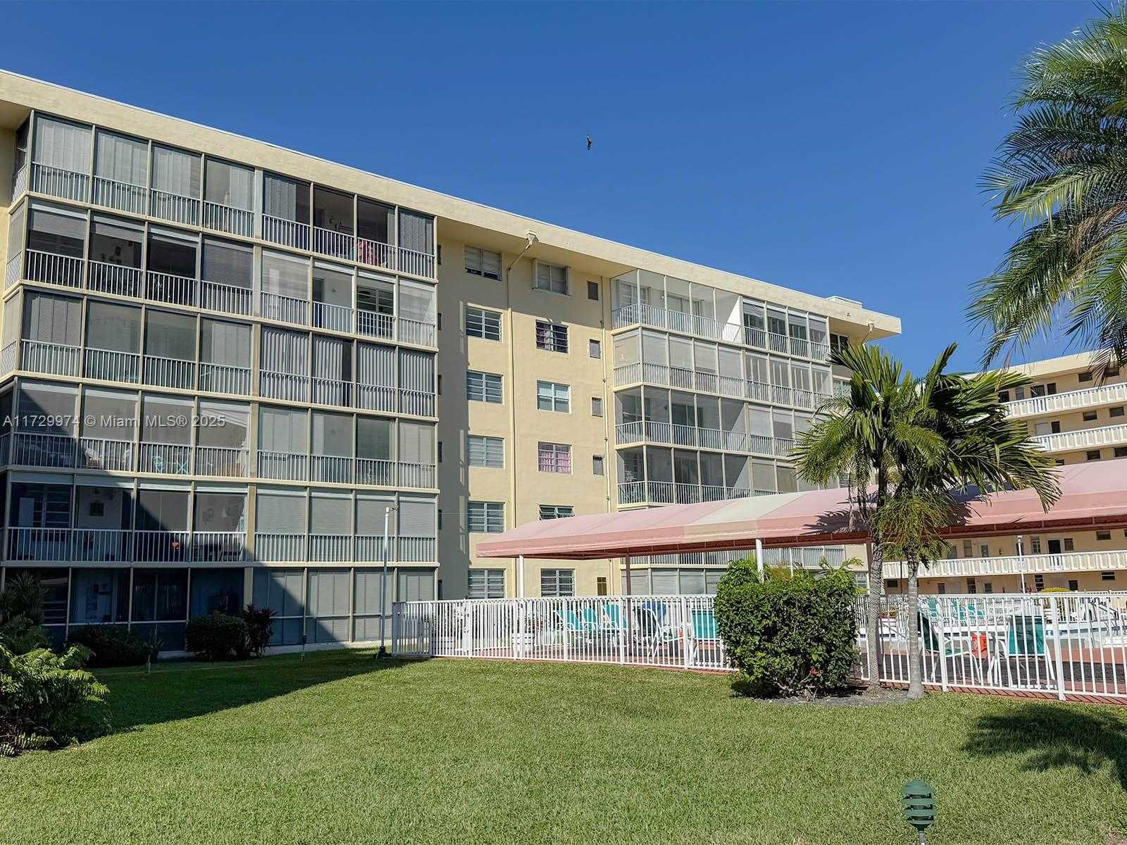 Small Image of 2980 POINT EAST DR #D302, Aventura Number 29