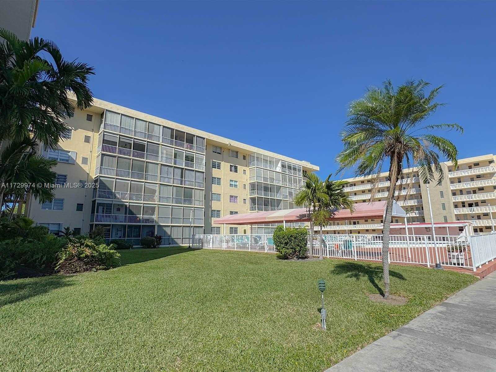 Small Image of 2980 POINT EAST DR #D302, Aventura Number 30