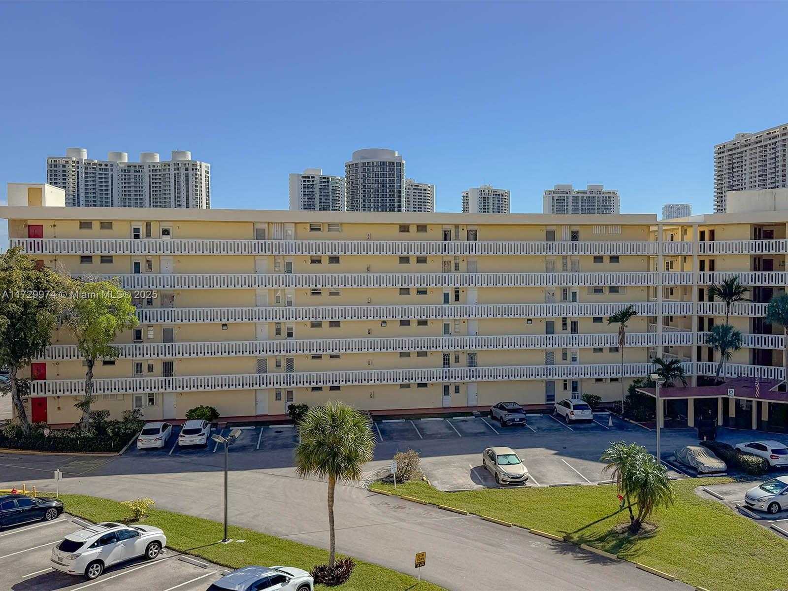 Small Image of 2980 POINT EAST DR #D302, Aventura Number 32