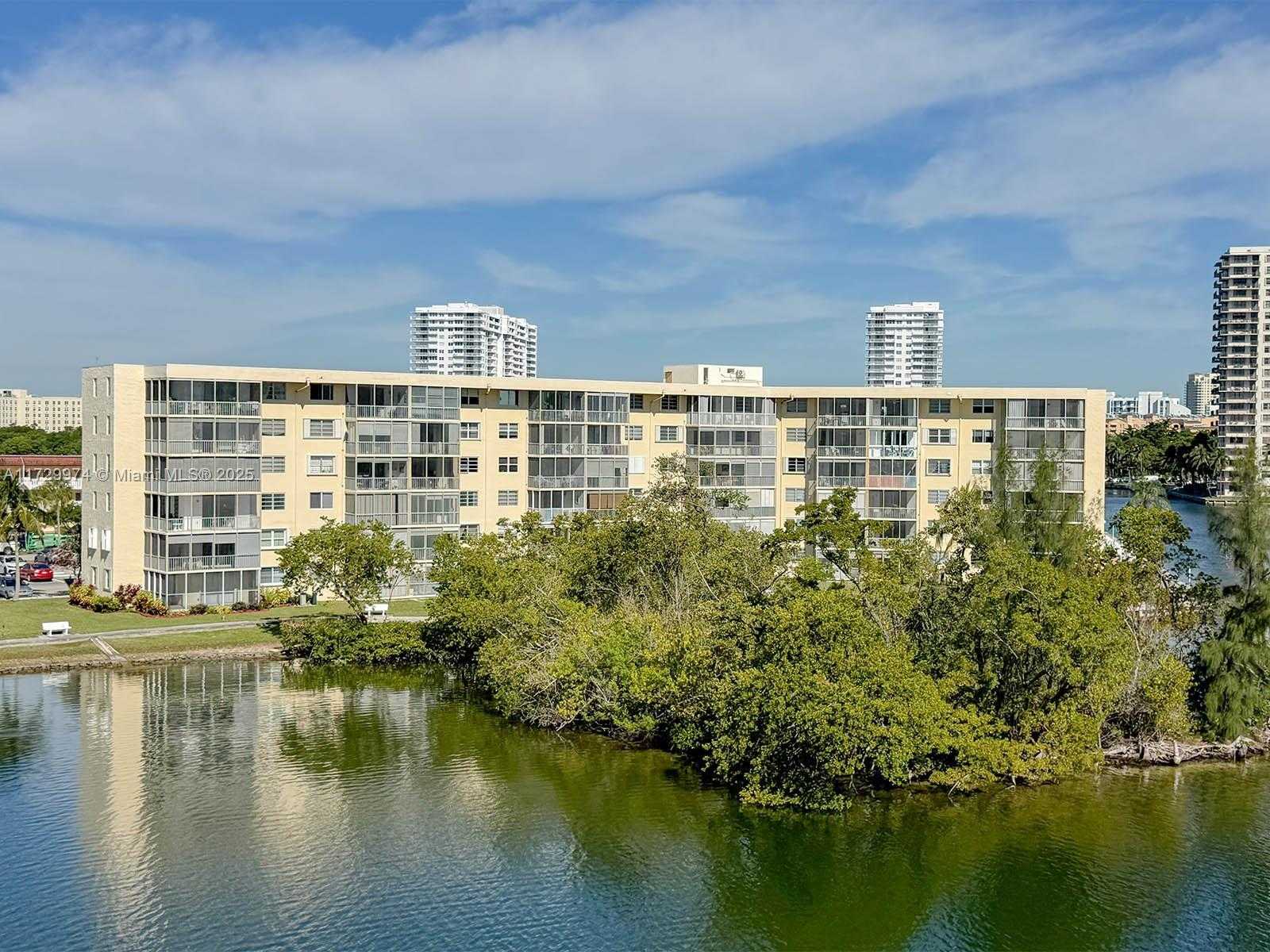 Small Image of 2980 POINT EAST DR #D302, Aventura Number 54