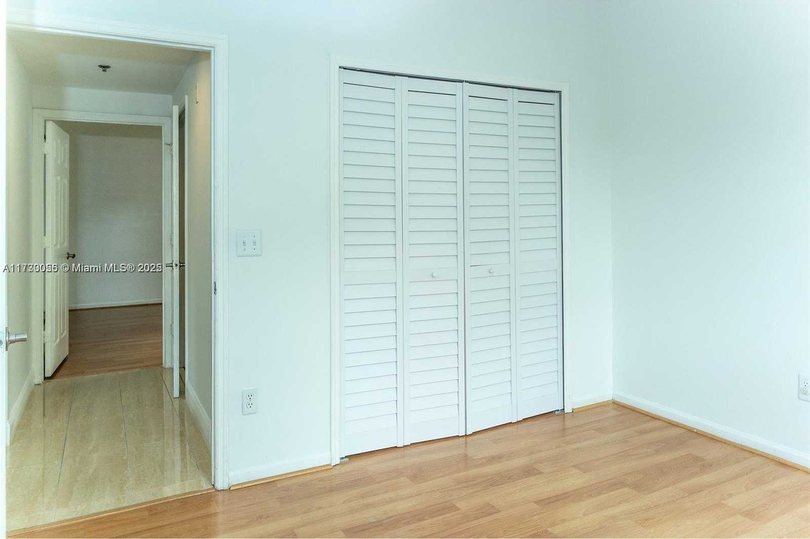 Small Image of 3215 NE 184th St, Aventura, FL 33160, USA Number 26