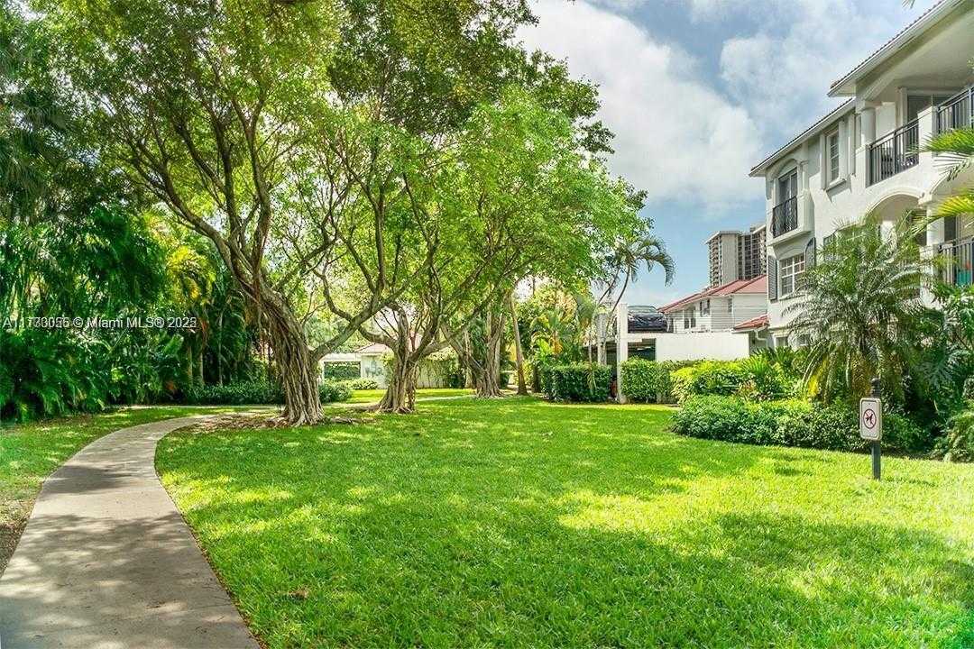 Small Image of 3215 NE 184th St, Aventura, FL 33160, USA Number 33