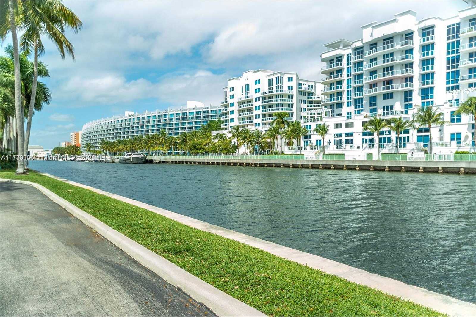 Small Image of 3215 NE 184th St, Aventura, FL 33160, USA Number 34