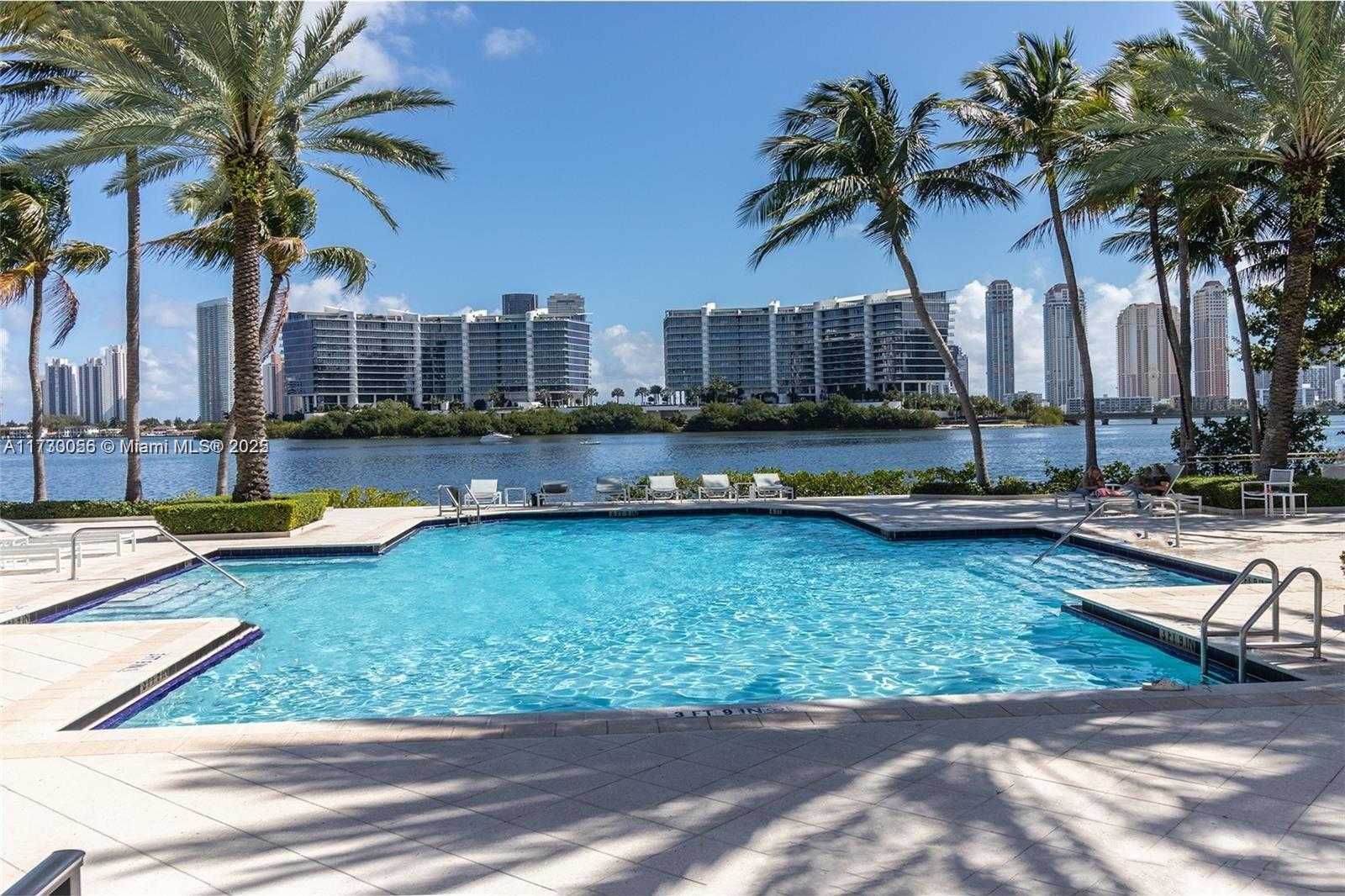Small Image of 3215 NE 184th St, Aventura, FL 33160, USA Number 38