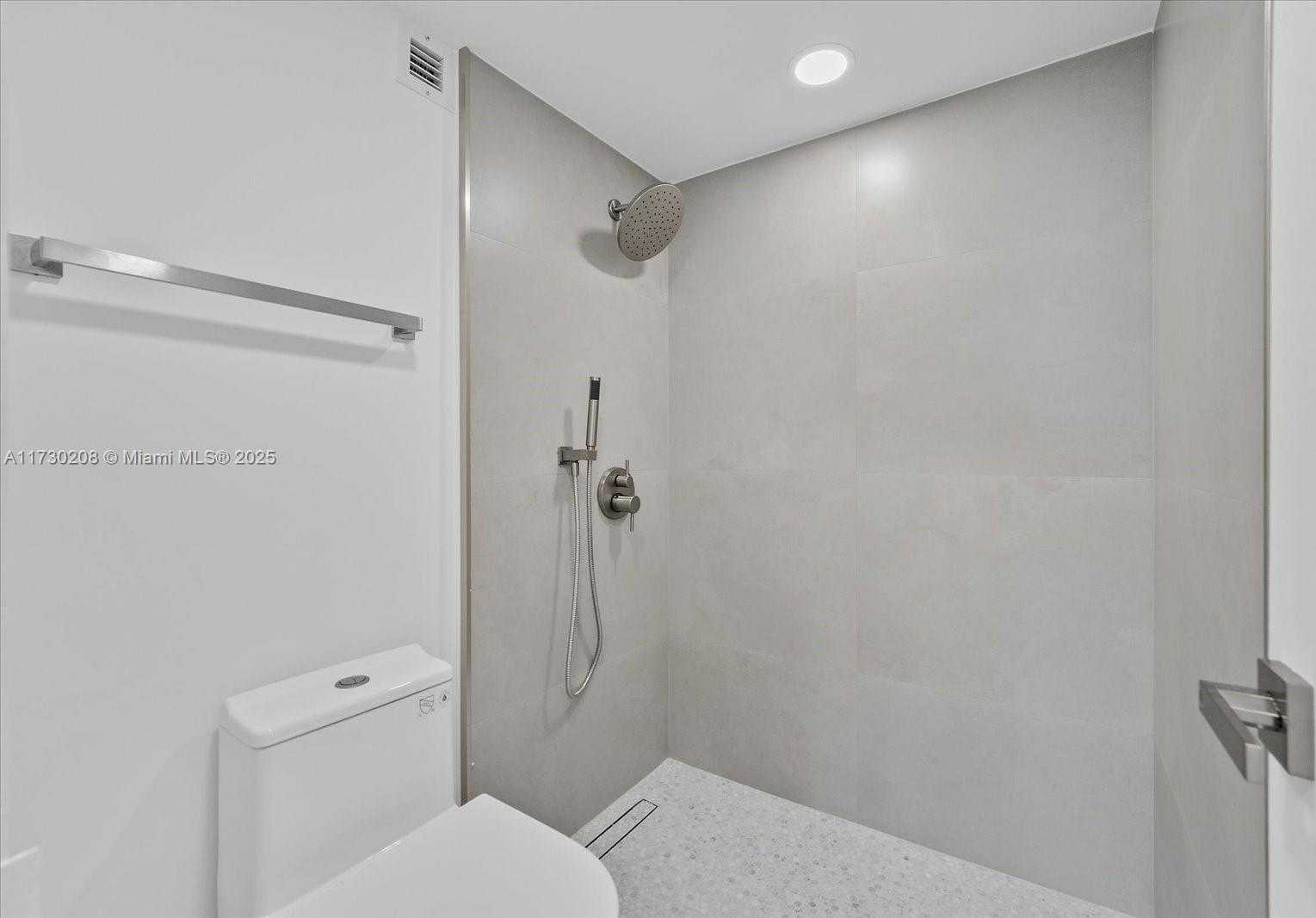 Small Image of 2899 COLLINS AVE #531, Miami Beach Number 16