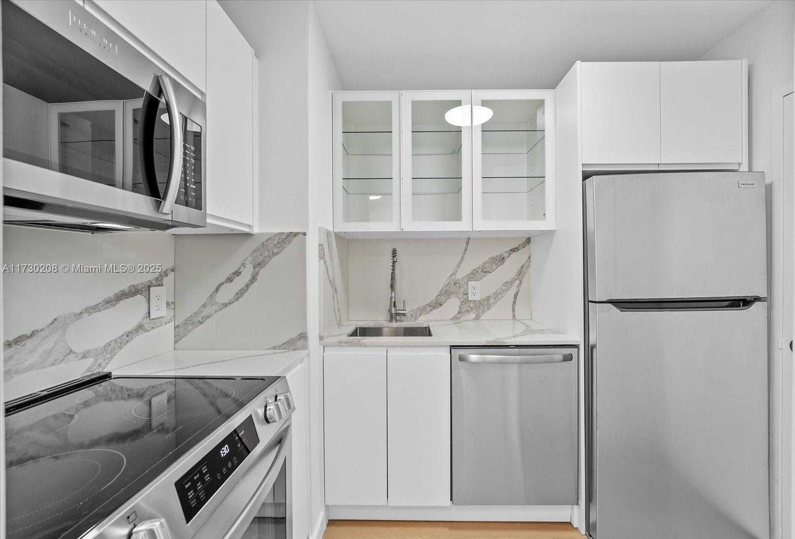 Small Image of 2899 COLLINS AVE #531, Miami Beach Number 9