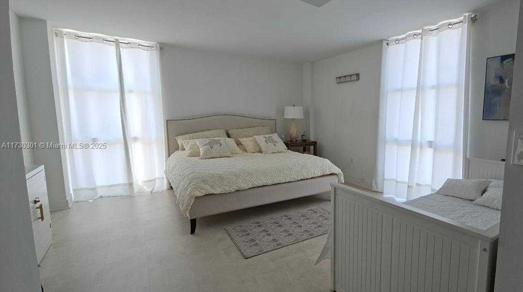 Small Image of 3675 NORTH COUNTRY CLUB DR #1809, Aventura Number 2