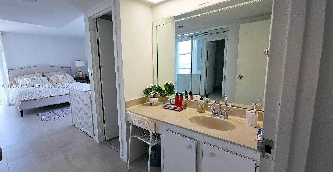 Small Image of 3675 NORTH COUNTRY CLUB DR #1809, Aventura Number 7