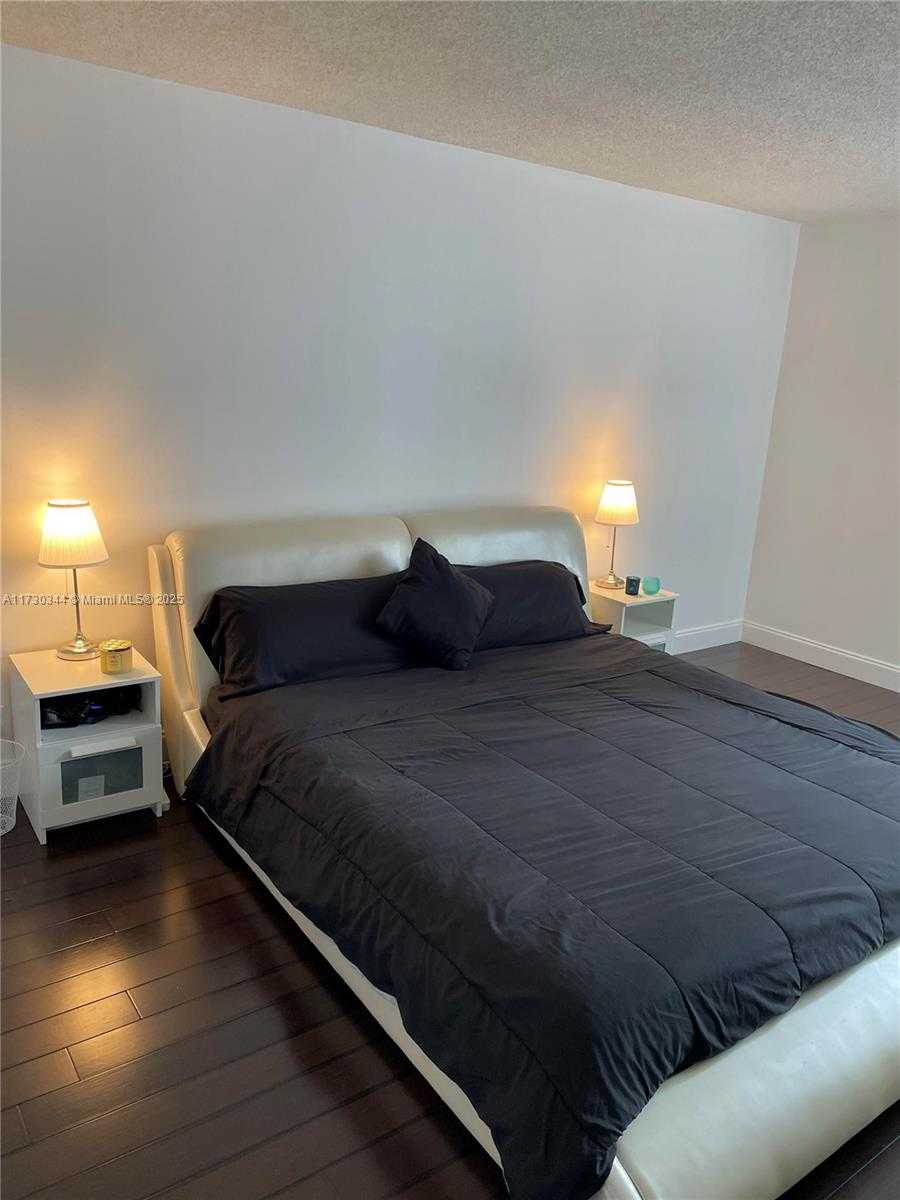 Small Image of 3475 NORTH COUNTRY CLUB DR #707, Aventura Number 10