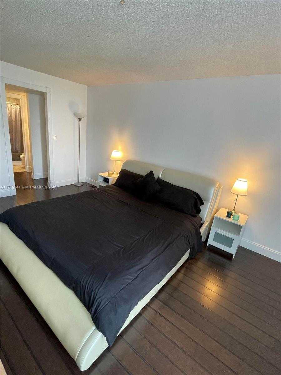 Small Image of 3475 NORTH COUNTRY CLUB DR #707, Aventura Number 11