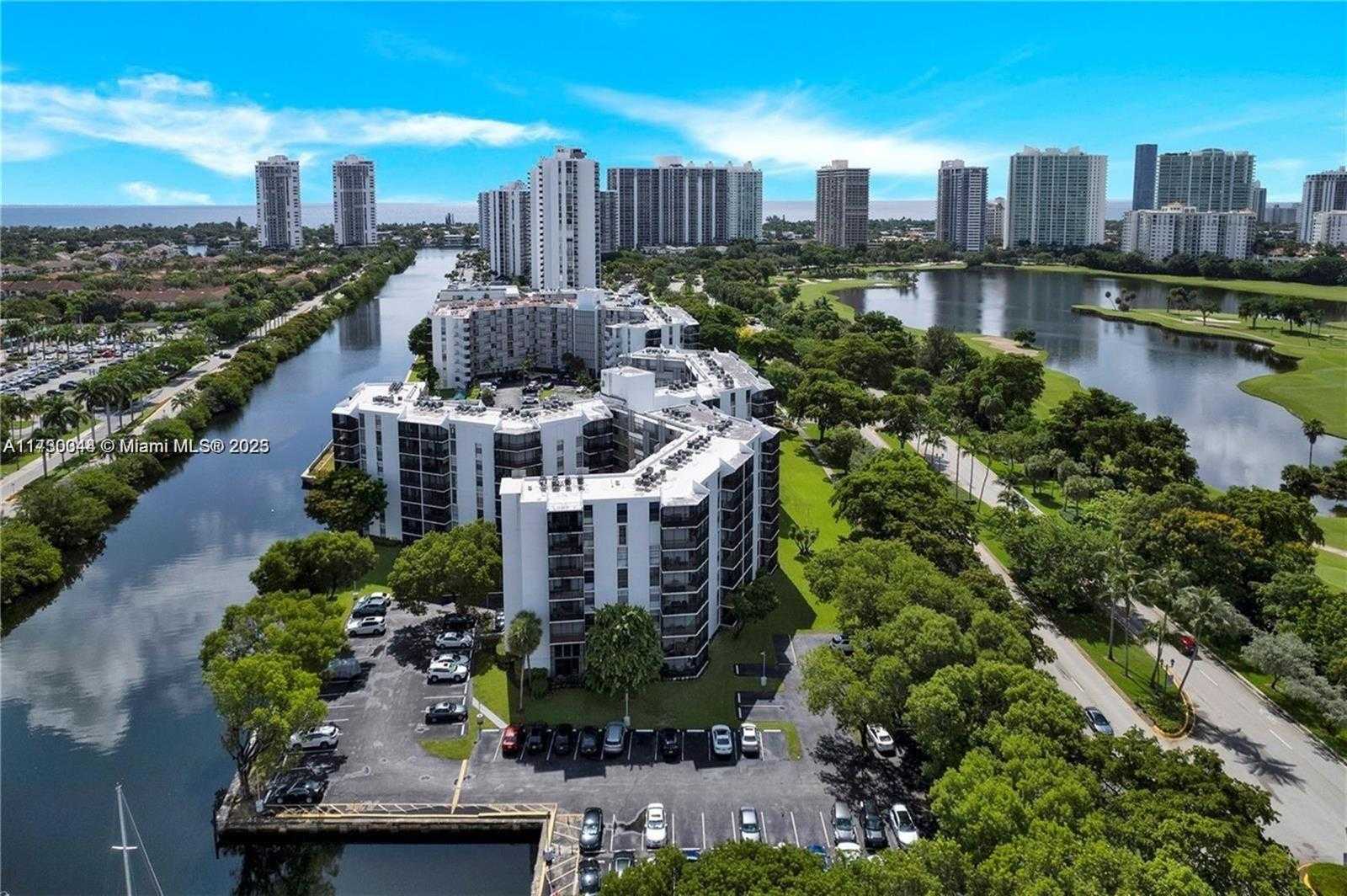 Small Image of 3475 NORTH COUNTRY CLUB DR #707, Aventura Number 21