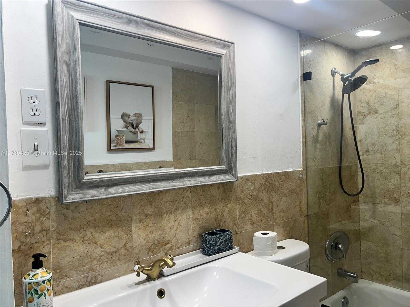 Small Image of 905 BRICKELL BAY DR #1431, Miami Number 14