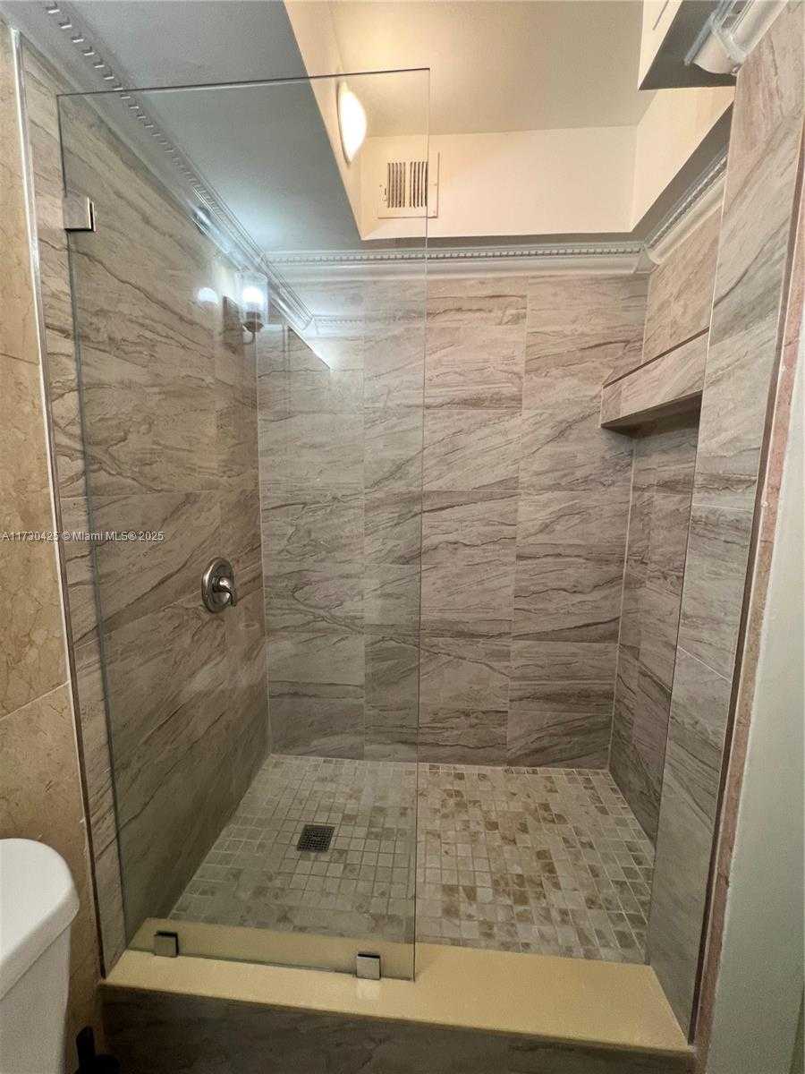 Small Image of 905 BRICKELL BAY DR #1431, Miami Number 16