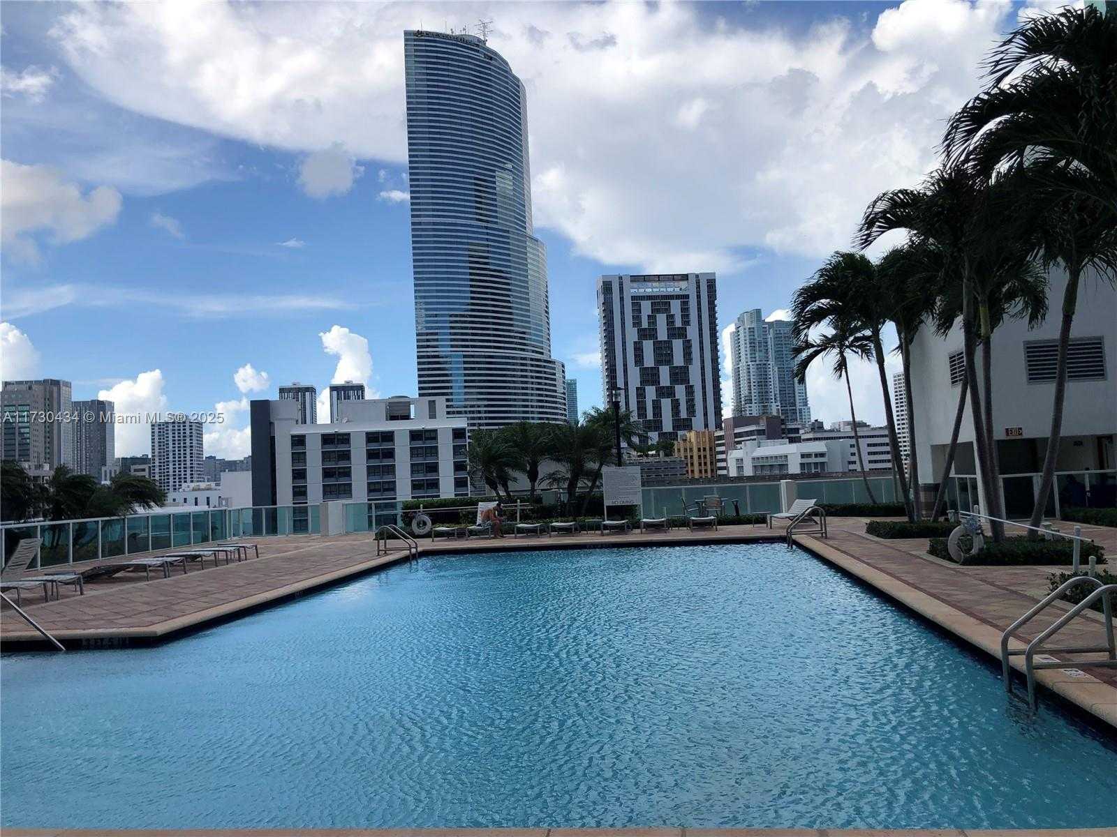 Small Image of 41 SOUTH EAST 5TH ST #2005, Miami Number 16