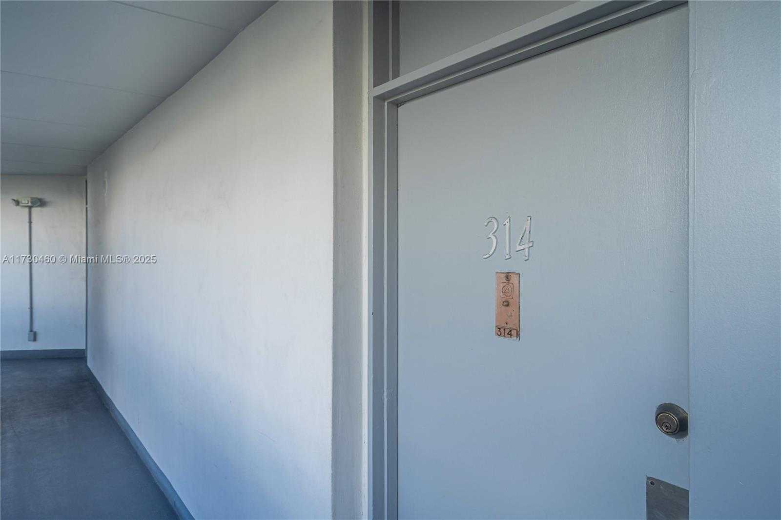 Small Image of 3475 NORTH COUNTRY CLUB DR #314, Aventura Number 6