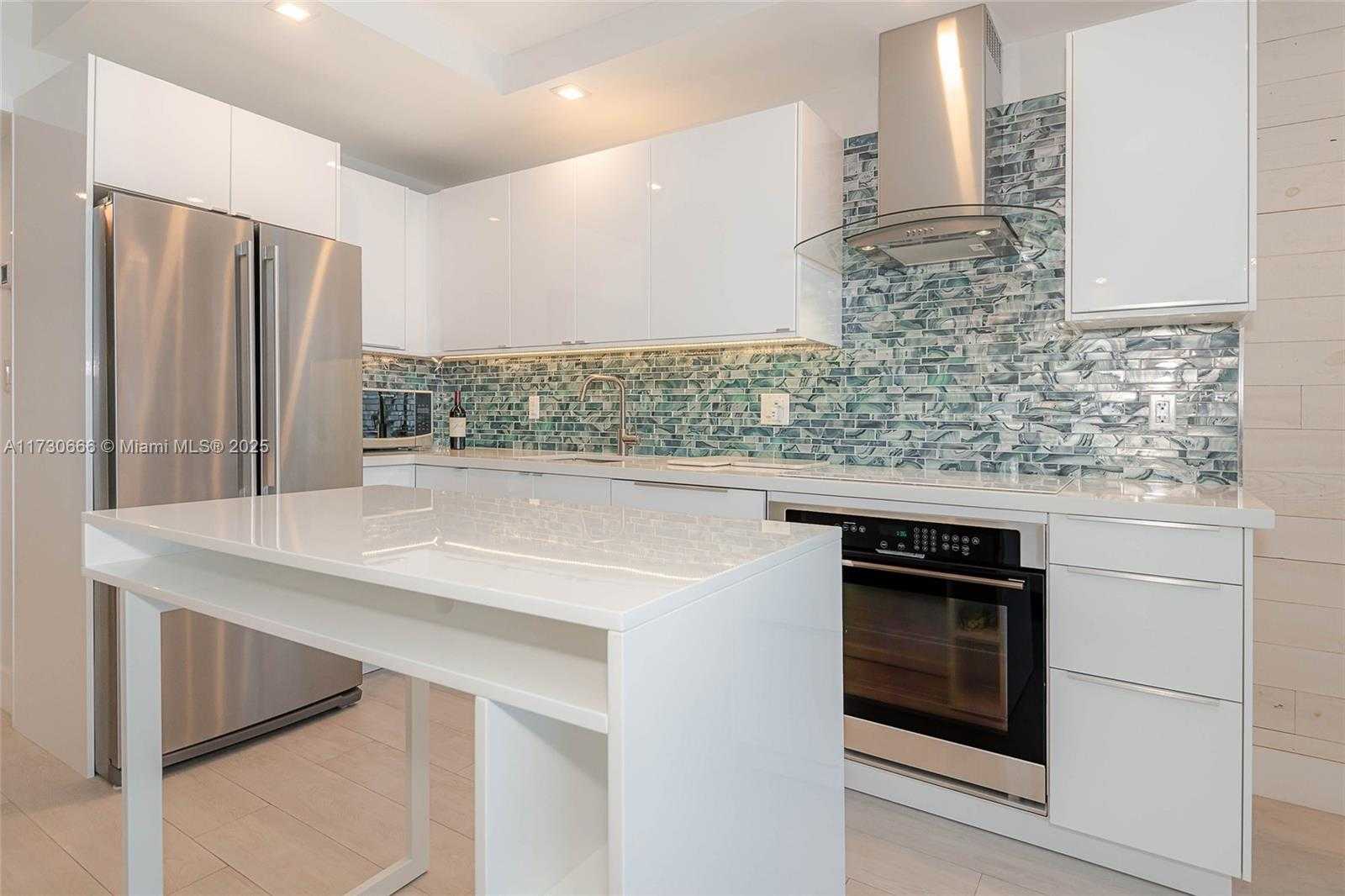 Small Image of 2301 COLLINS AVE #941, Miami Beach Number 10