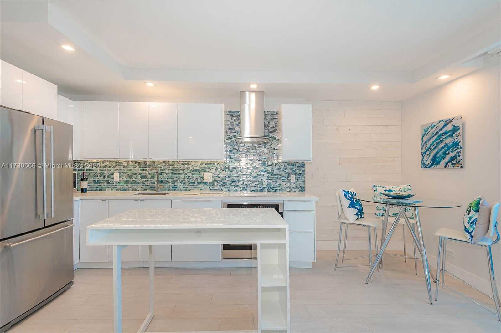 Small Image of 2301 COLLINS AVE #941, Miami Beach Number 11